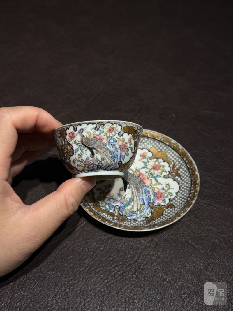 清雍正 广彩花鸟图杯碟一套 - 图5